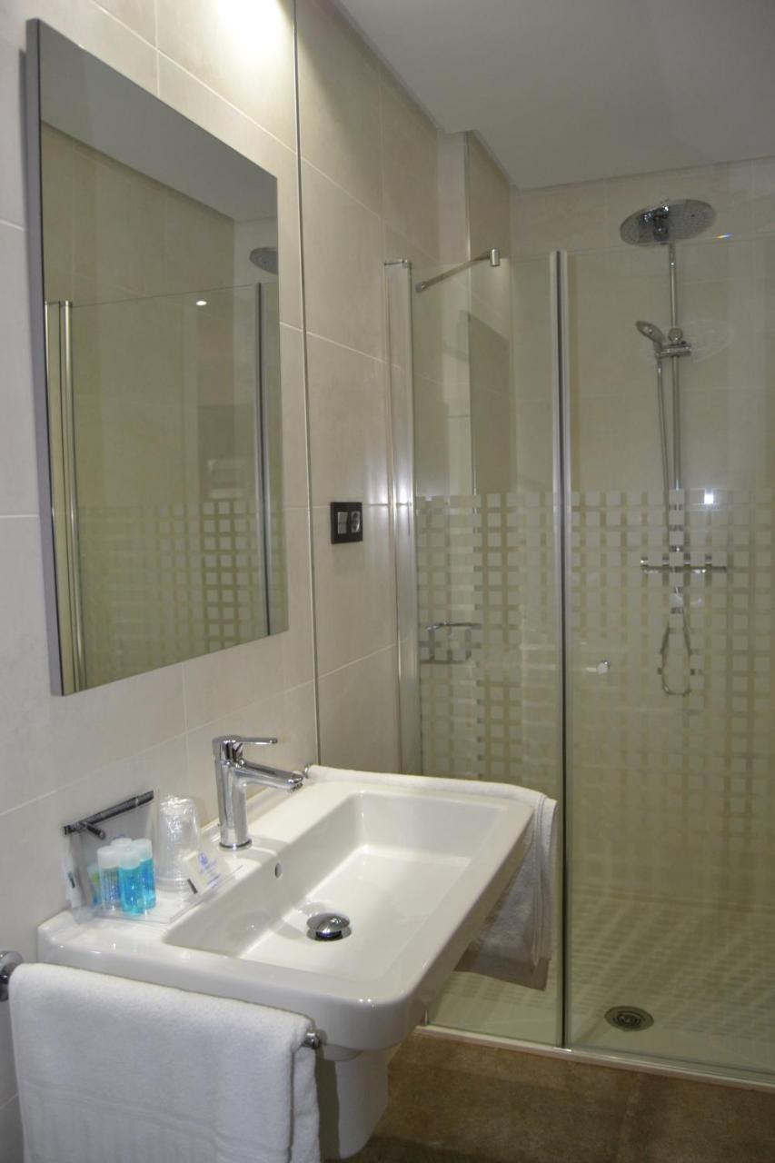 Apartamentos Las Palmeras Palma del Rio Exterior photo